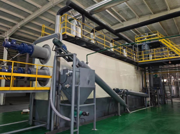 Fabricante de Planta de Pirólise de Pneus e Plástico em Lote