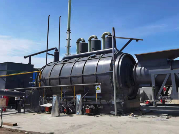 Planta de pirólise para tratamento de lamas petrolíferas