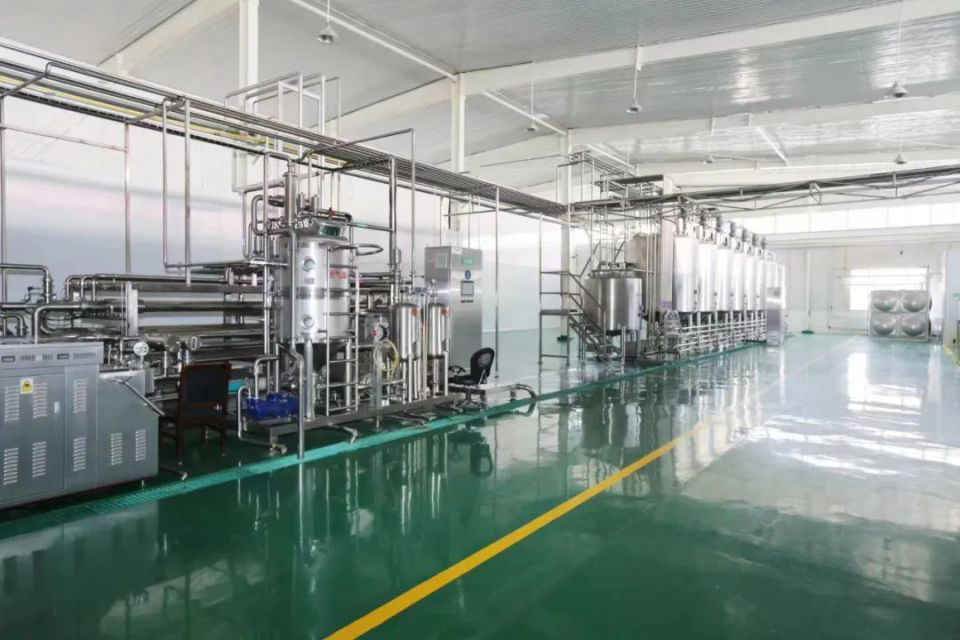 Características de desempenho dos equipamentos da linha de produção de suco concentrado